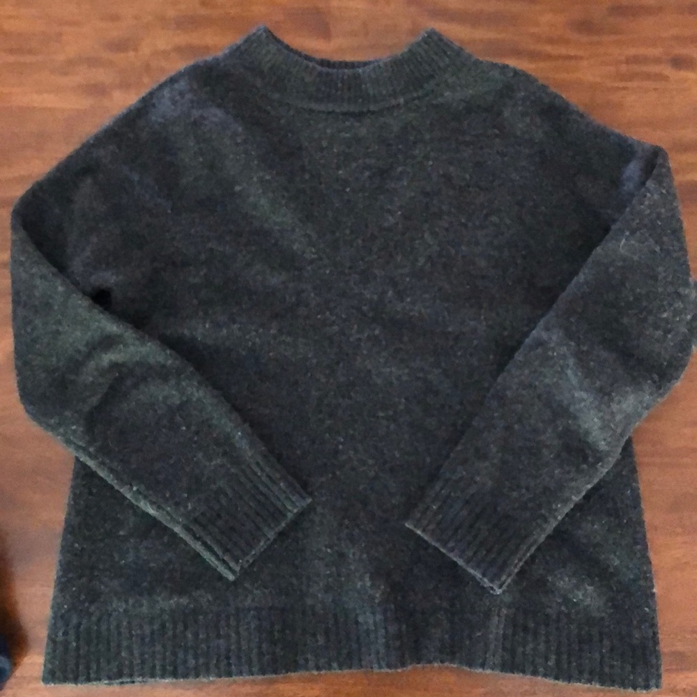 100% wool simple Sweater